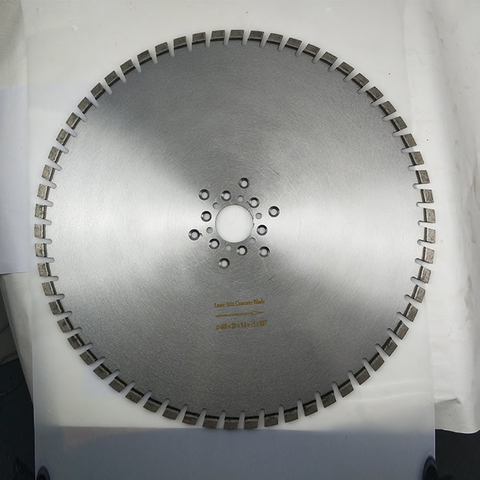 Hoja de corte de hormigón láser Arix de 600 mm